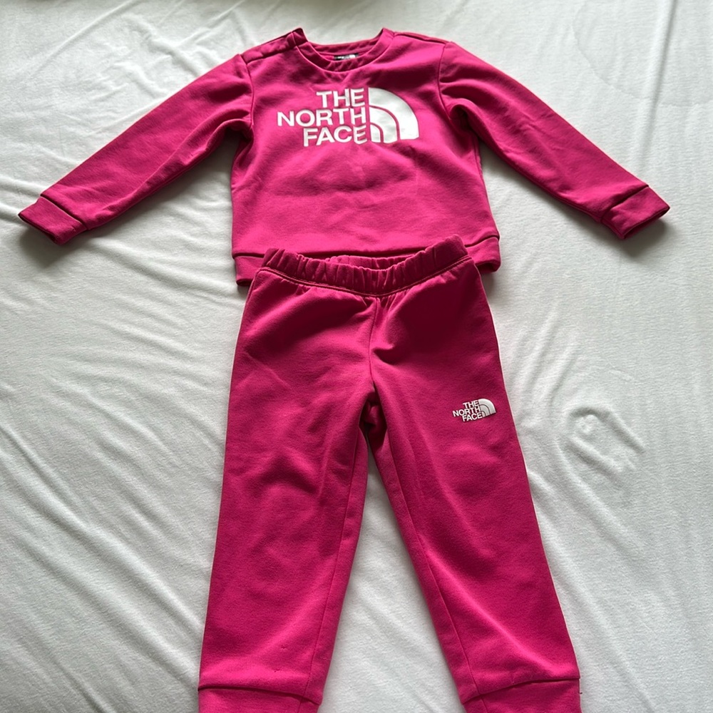 The North Face Track suit for 3T.
